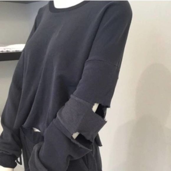 Lanston | Tops | Lanston Navy Blue Slashed Sleeve Cropped Pullover Size ...